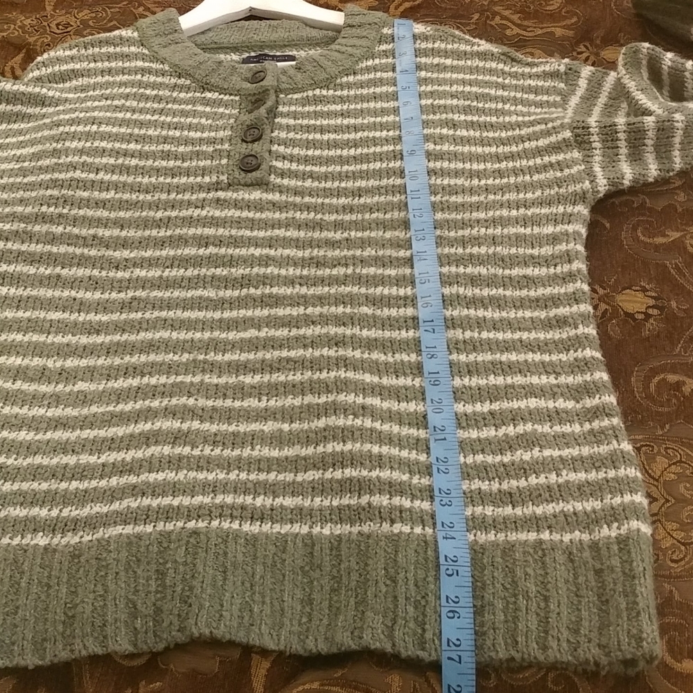 American Eagle Outfitters Jegging Fit Sweater. M - Picture 7 of 7